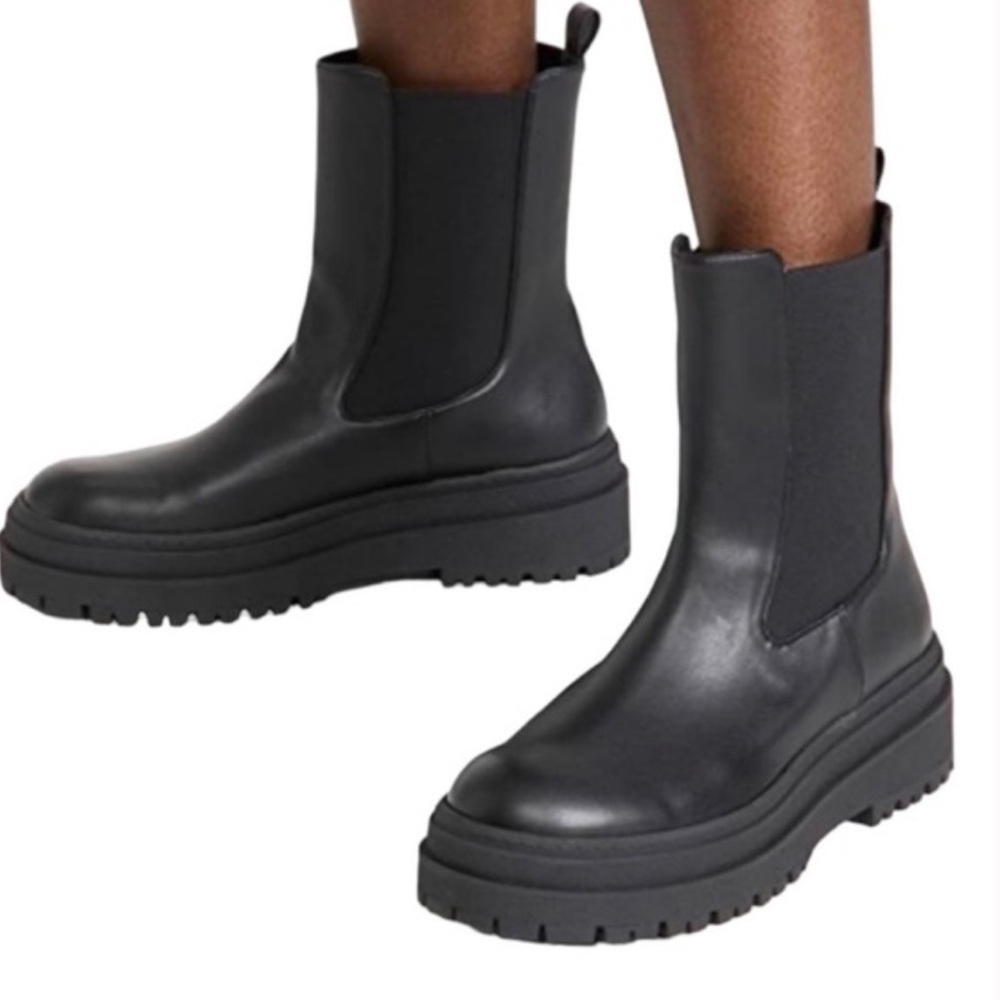 Good American Leather Chelsea Pull On Boot Black Women's